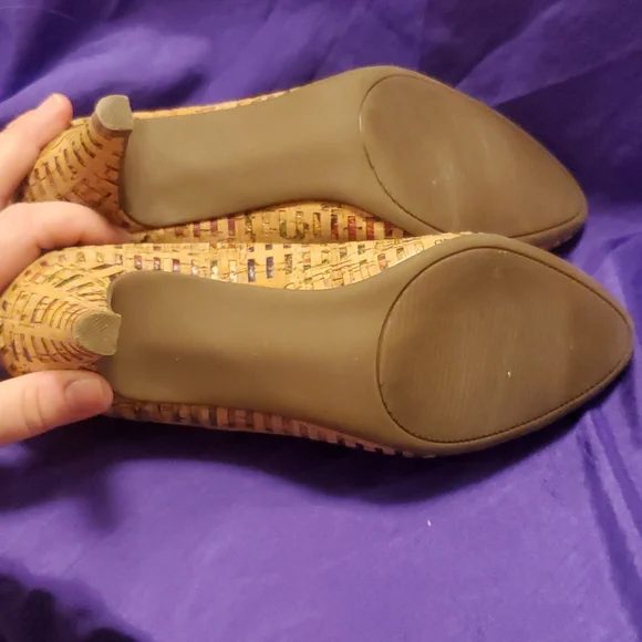 Amelia Grace cork 2" heels pumps 6.5 - Picture 8 of 9
